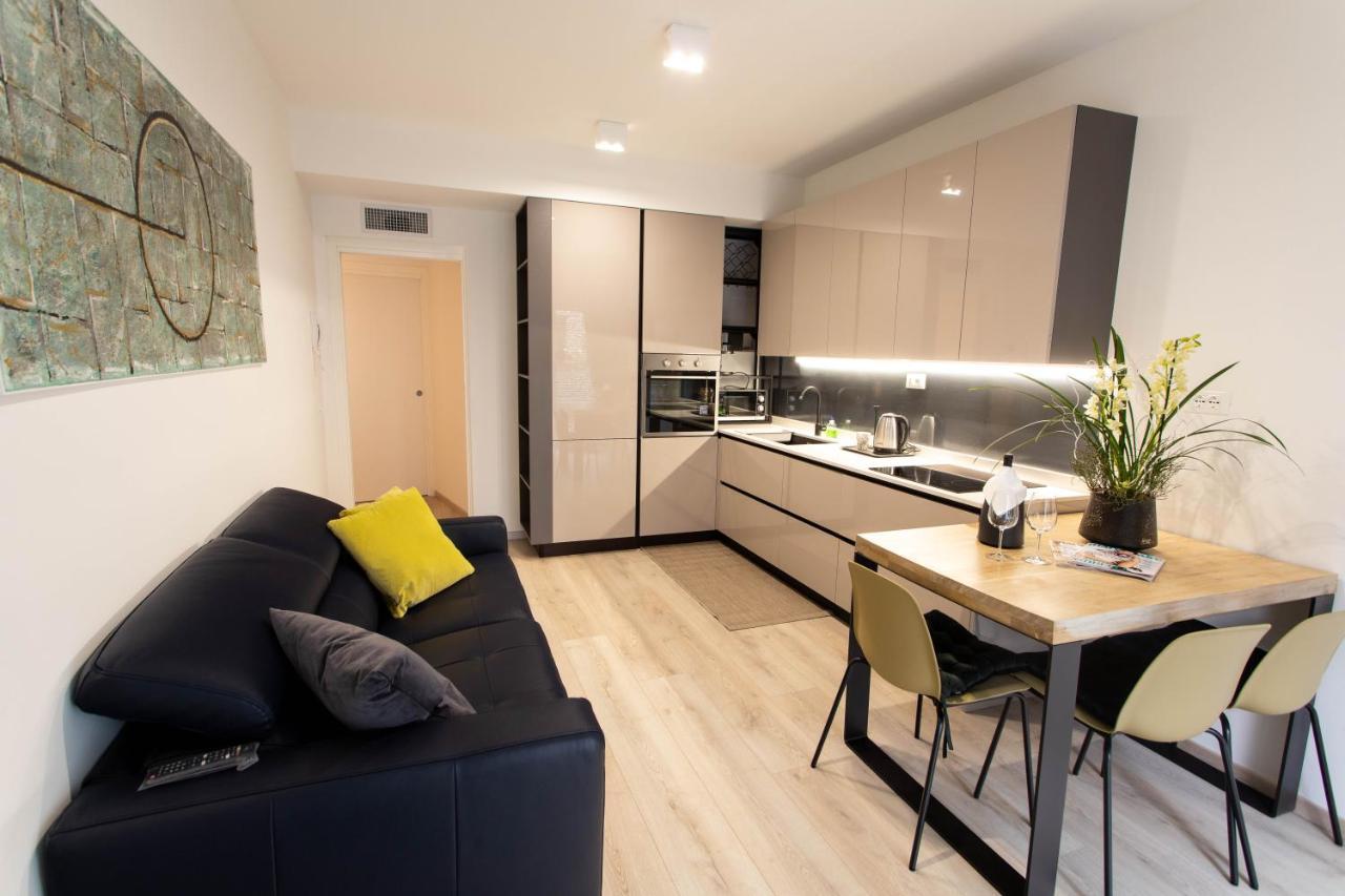 Moderno Appartamento 140 Bassano Centro باسّانو ديل غرابّا المظهر الخارجي الصورة
